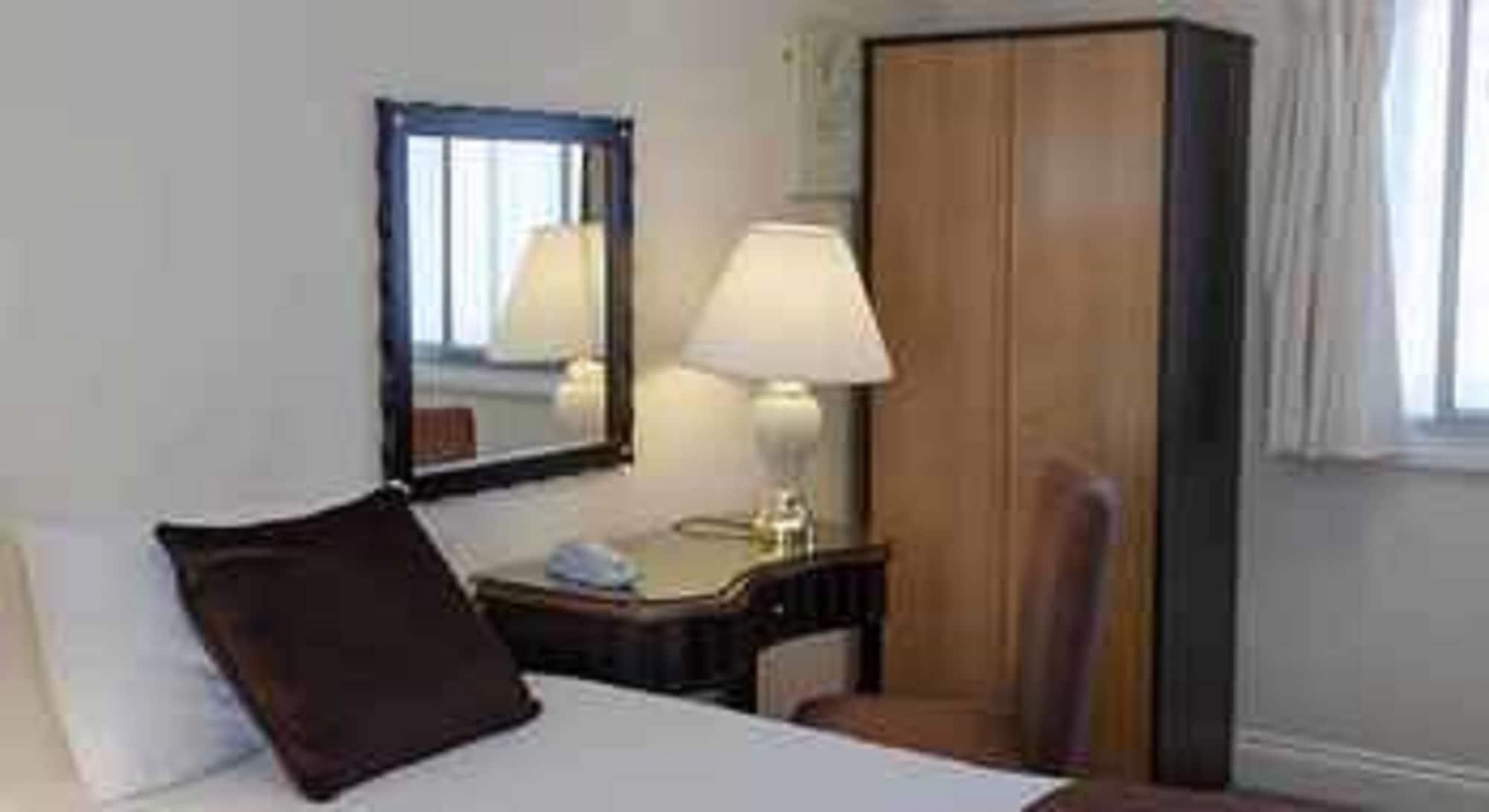 Russ Hill Hotel Charlwood Eksteriør bilde