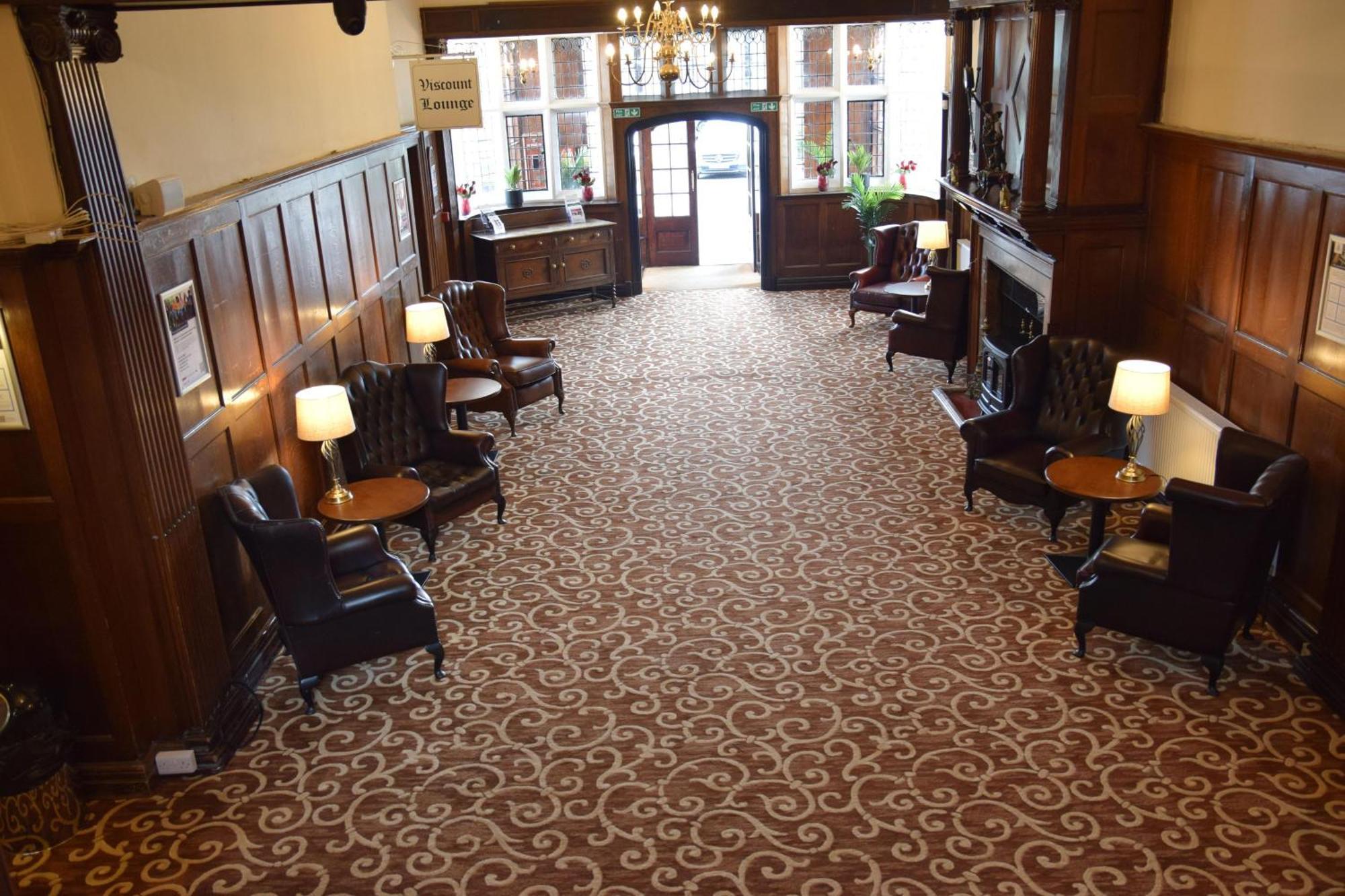 Russ Hill Hotel Charlwood Eksteriør bilde