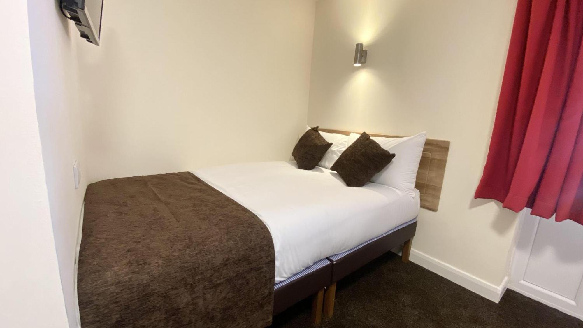 Russ Hill Hotel Charlwood Rom bilde