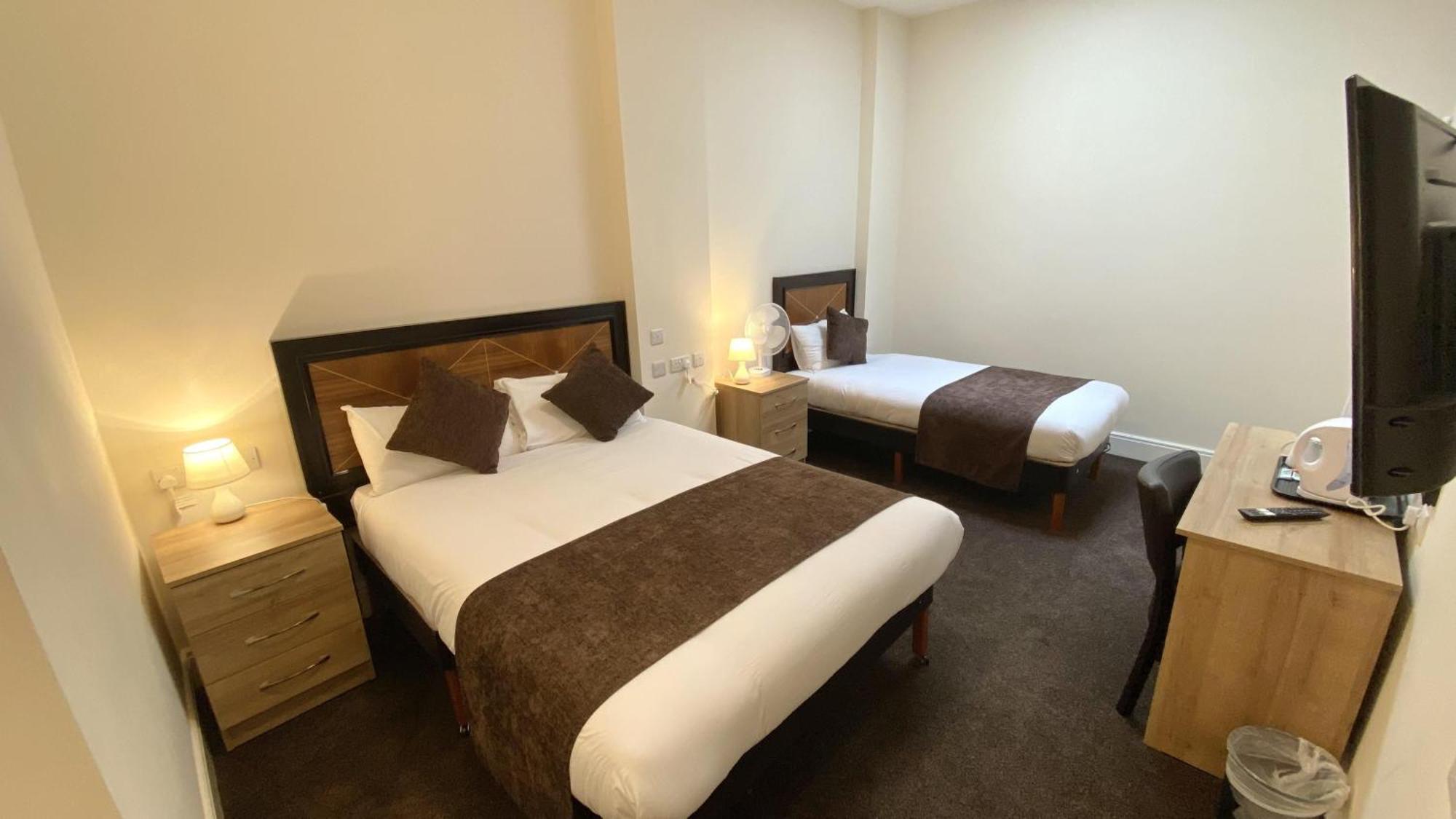Russ Hill Hotel Charlwood Rom bilde