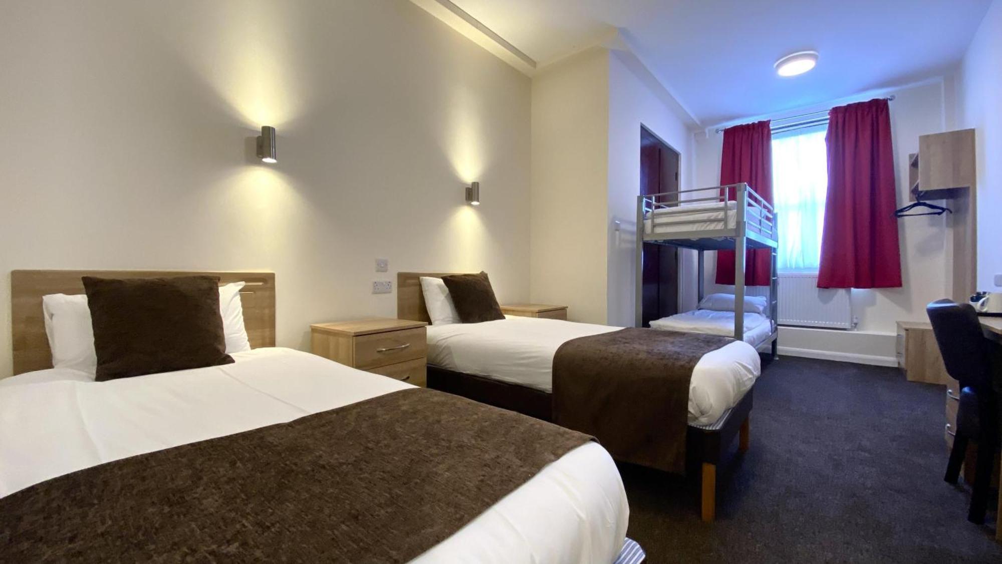 Russ Hill Hotel Charlwood Rom bilde