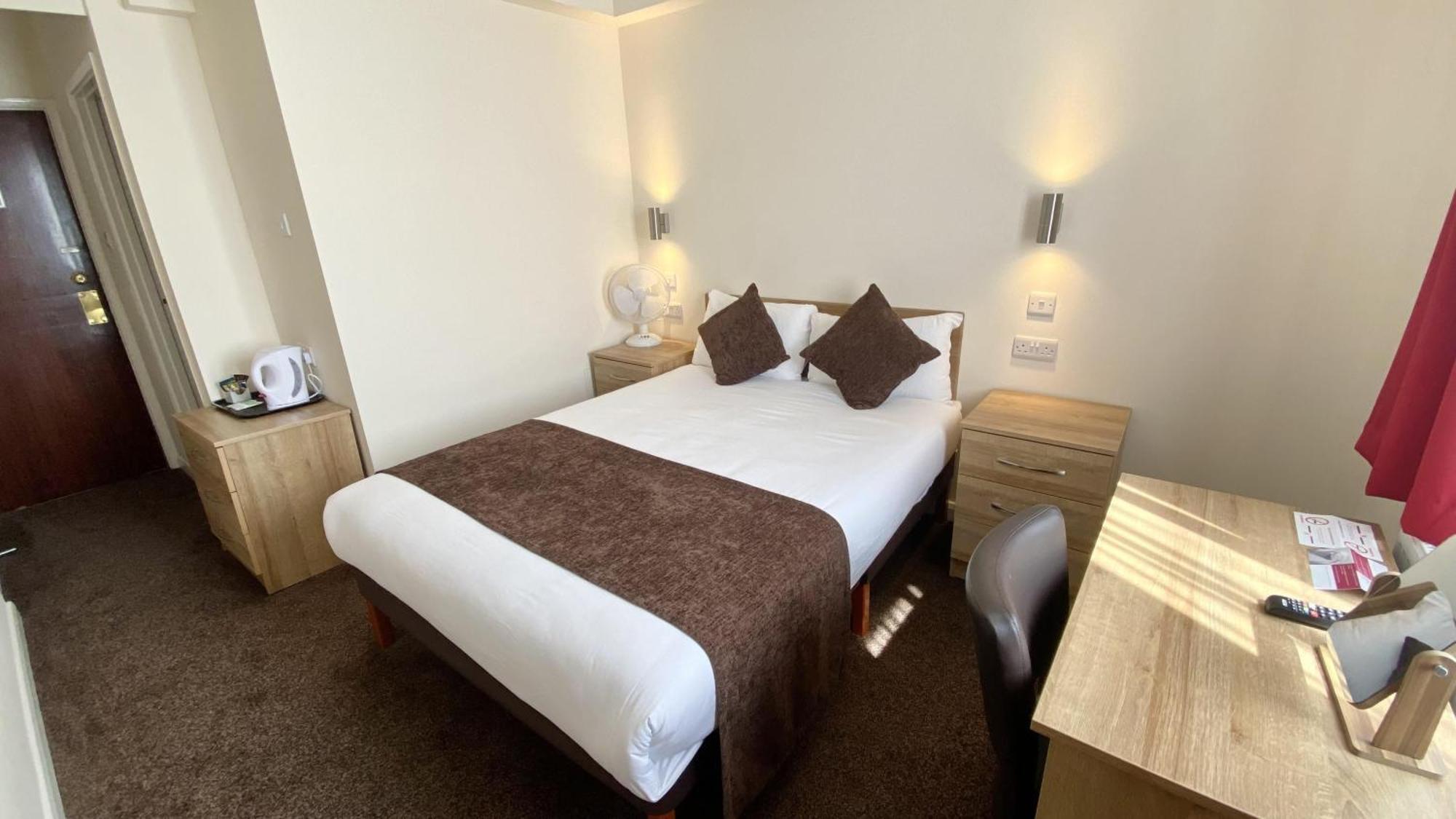 Russ Hill Hotel Charlwood Rom bilde