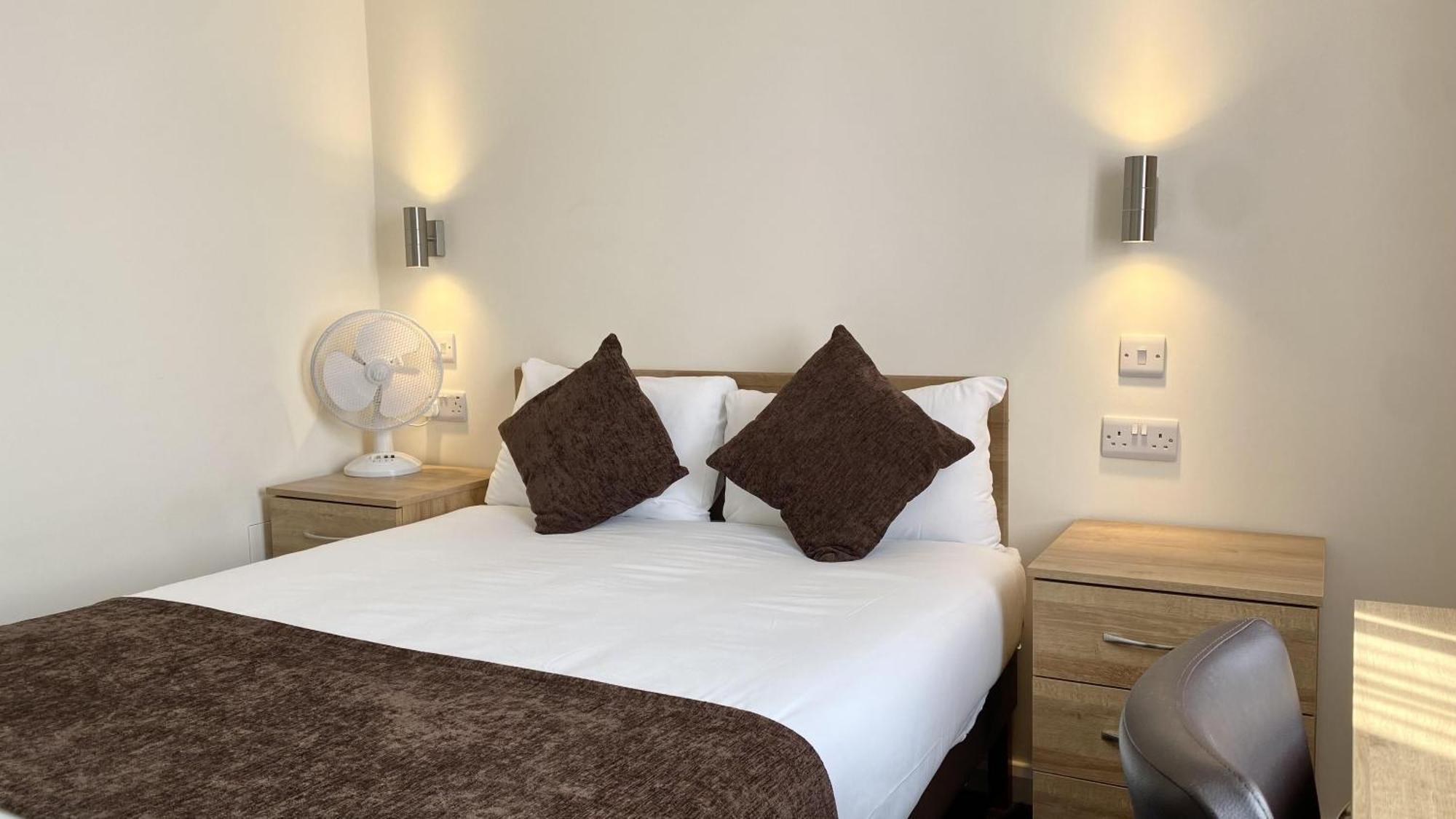 Russ Hill Hotel Charlwood Rom bilde